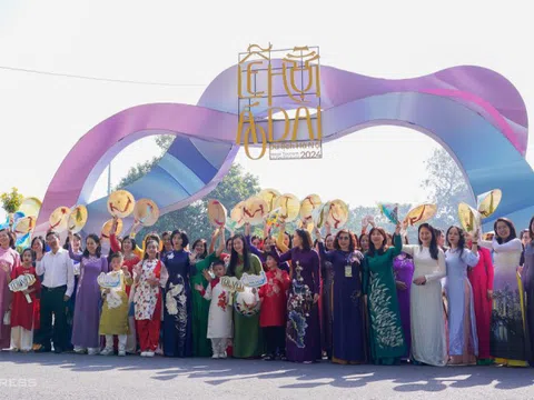 1.000 người đồng diễn Carnaval Áo dài Hà Nội