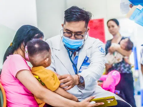 Số bệnh nhi khám, nhập viện vì bệnh hô hấp tiếp tục tăng