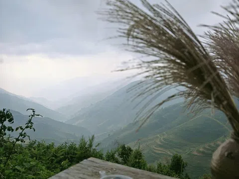 Tà Xùa vào mùa trekking và săn mây muộn