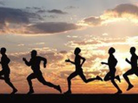 Đang chạy marathon, 6 người cấp cứu vì sốc nhiệt