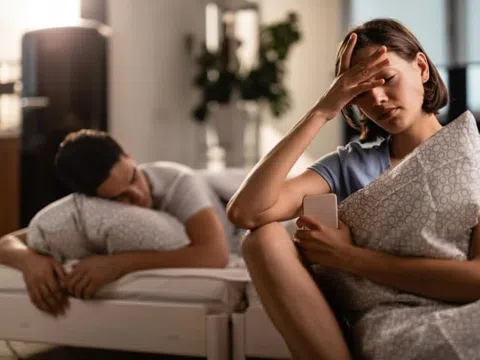 Độ tuổi nào khiến nam giới mất cảm xúc về tình dục