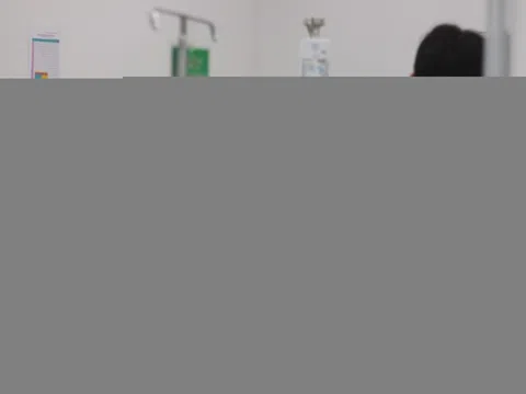36 giờ chạy đua với 'tử thần' cứu bé trai nguy kịch sau 3 ngày sốt