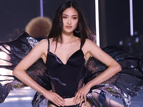 Cô gái Trung Quốc gây chú ý ở show Victoria's Secret