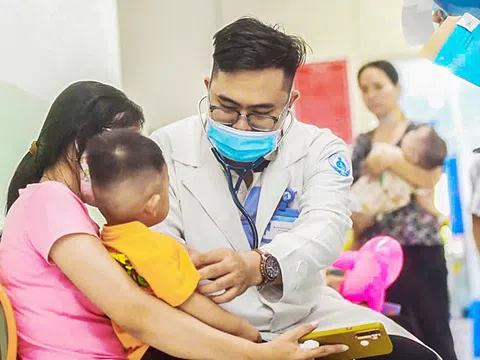 Người lớn, trẻ em đều dễ mắc RSV, làm gì với căn bệnh này?