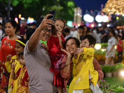Có nên đặt tour Tết sớm?