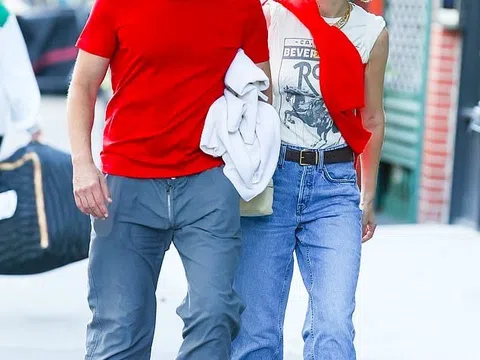 Thời trang sánh đôi của Bradley Cooper và bạn gái