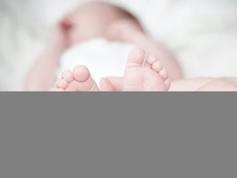 Những triệu chứng khi trẻ sơ sinh bị viêm phổi