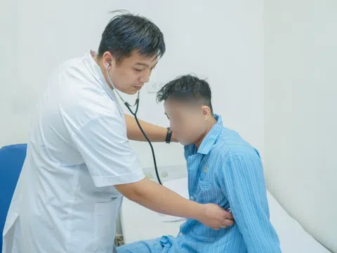 Huấn luyện viên thể hình nhồi máu cơ tim vì tập luyện quá sức
