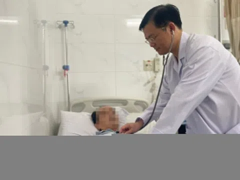 40 phút căng thẳng cứu người đàn ông ngưng tim ở TP.HCM