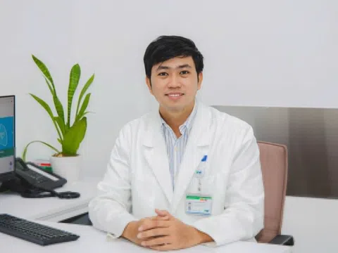 BS.CKI Huỳnh Hữu Danh - người ‘sửa lỗi’ cơ thể qua mạch máu