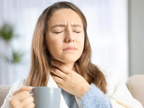 5 biện pháp trị đau họng khi trời chuyển lạnh