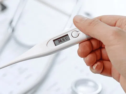 Nam thanh niên ho suốt 1 tháng, khi vào viện phải thở máy