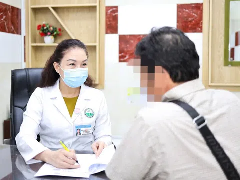 Thấy mắt mờ, đi khám phát hiện mắc bệnh... giang mai