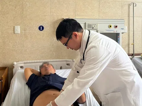 Đang ngủ đột ngột đau nhói ngực, đi viện mới biết mắc bệnh hiếm