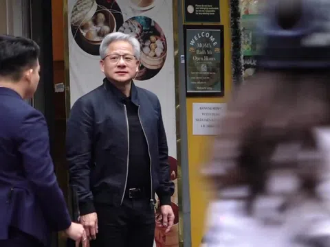 Gu mặc đồ cũ của CEO Nvidia Jensen Huang