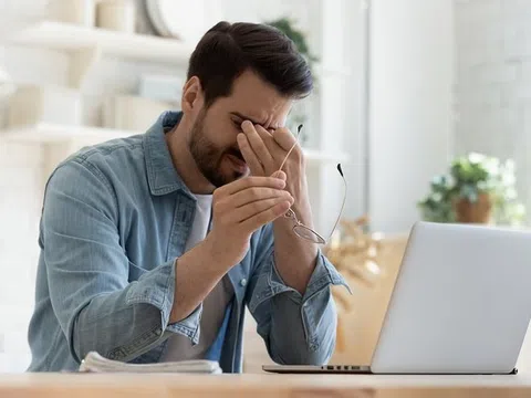 Tại sao lúc nào bạn cũng cảm thấy mệt mỏi dù ngủ đủ?