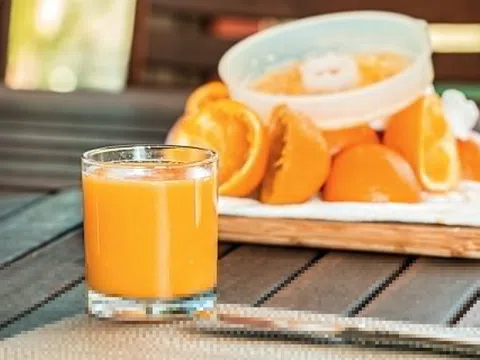 Có nên uống nước cam mỗi ngày?