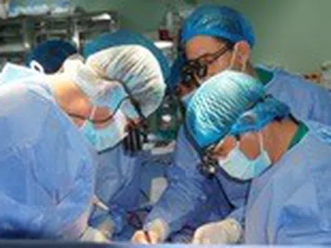 Người vợ ở miền Tây hiến thận cho chồng, 2 vợ chồng đang hồi phục tốt