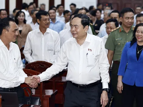 Chủ tịch Quốc hội: Người có bảo hiểm y tế ở bất cứ đâu cũng được thông tuyến