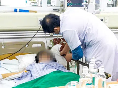 Cô gái bất ngờ nói nhảm, rối loạn tâm thần do mắc u buồng trứng