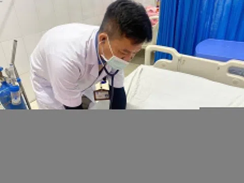 Sưởi ấm cho vợ mới sinh, chồng vô tình khiến cả nhà ngộ độc
