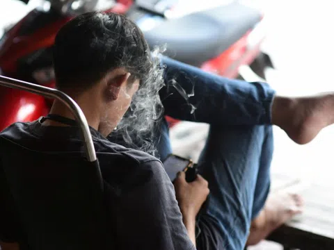 Tại sao 58% những người hút thuốc lá điện tử là người trẻ mới tập hút thuốc?