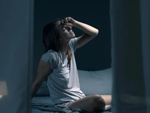 Dấu hiệu về đêm cảnh báo cơ thể đầy 'độc tố'