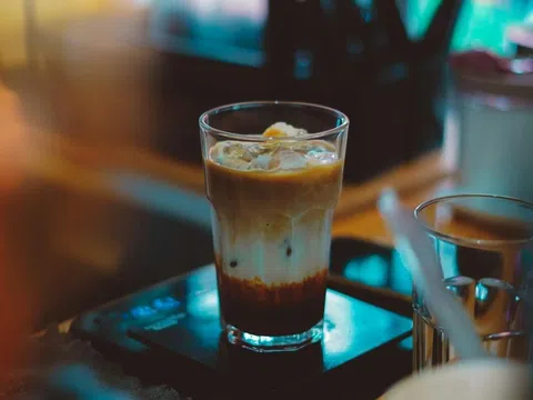 Huyết áp cao có nên uống cà phê?