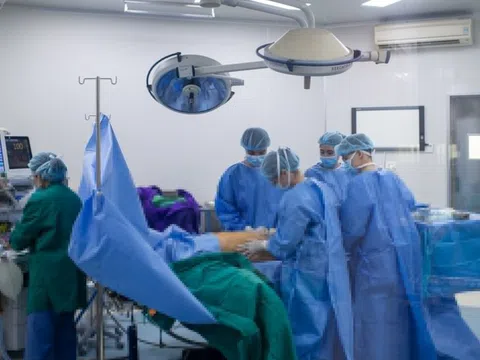 Mùa làm đẹp cuối năm, cơ sở thẩm mỹ hoạt động hết công suất