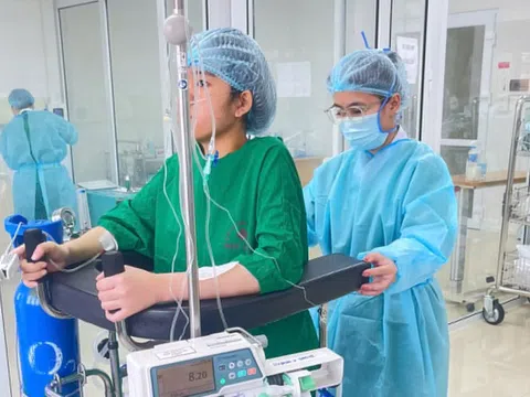 Cô gái 21 tuổi hồi sinh kỳ diệu sau ca ghép phổi