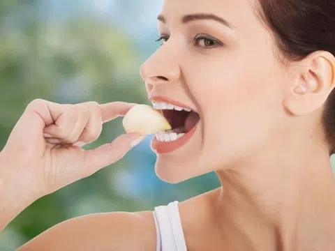 6 nhóm người không nên ăn tỏi