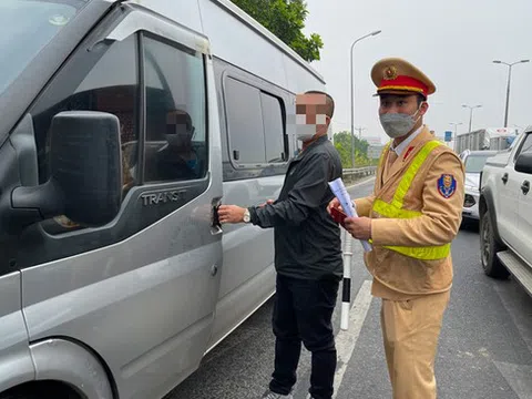 Tin tức sáng 7-1: Xử lý nghiêm xe biển xanh, xe cứu thương vi phạm giao thông