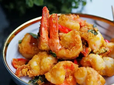 Công thức làm món tôm chiên sốt trứng muối ngon miệng