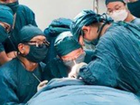 Bệnh viện Nhi đồng 2 cứu sống bé sơ sinh 4 ngày tuổi bị teo thực quản bằng nội soi tiên tiến