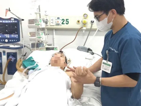 Đau vai gáy, đến phòng khám tư tiêm rồi bị liệt cả người