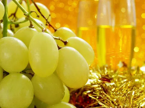 Tết này ăn bao nhiêu nho khô là vừa?