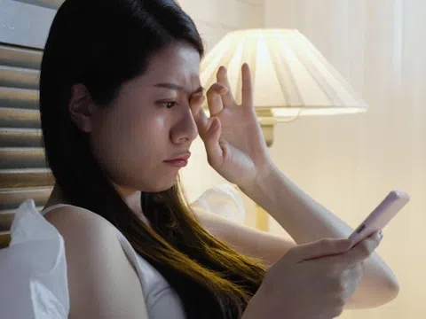 Dấu hiệu chứng tỏ mắt đang rất khô