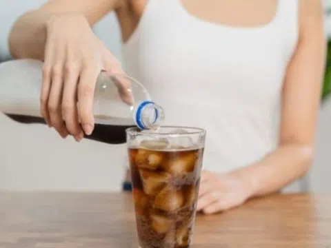 3 tháng đầu mang thai cần hạn chế ăn những gì?