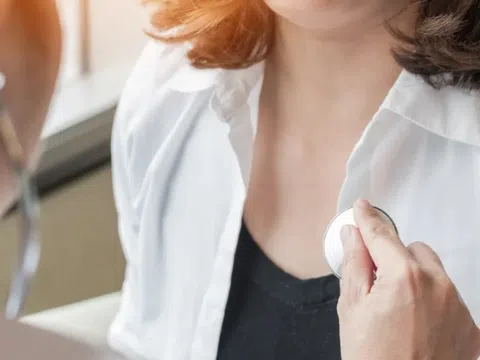 Cảnh báo khối u ở tim từ biểu hiện tức ngực, khó thở kéo dài