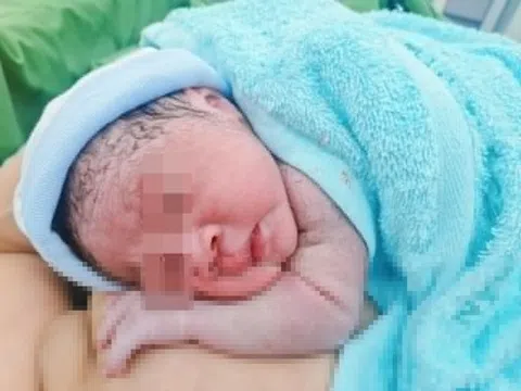 Xin mổ đẻ trước Tết để tránh sinh con năm Tỵ
