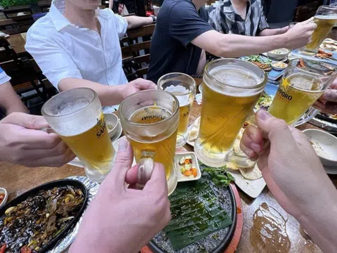 ‘Đổ bê tông’ trước khi uống rượu, có giảm say?