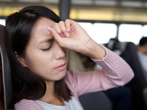 Vị trí ngồi giúp tránh say xe