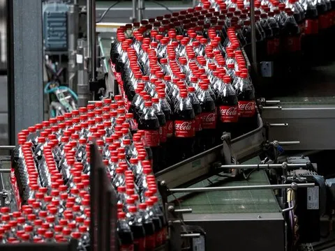 Coca-Cola thu hồi toàn bộ sản phẩm ở châu Âu