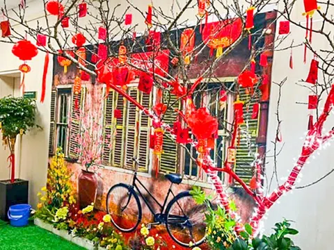 Tết ở nơi sáng đèn 24/24h, 365 ngày trong năm