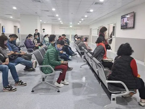 Dân Đài Loan đổ xô đi tiêm vắc xin cúm sau tin Từ Hy Viên qua đời