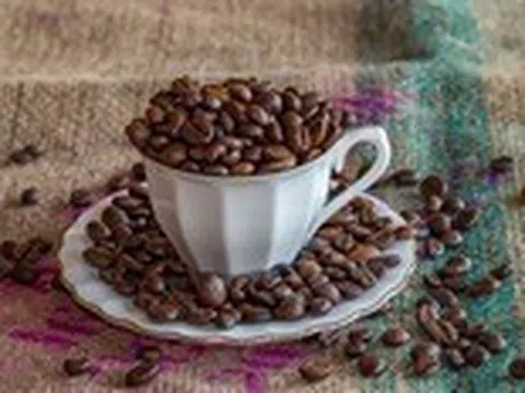 Người trẻ có nên sử dụng đồ uống có caffeine?