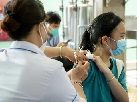 Số người tiêm vaccine cúm ở TP.HCM tăng cao sau vụ Từ Hy Viên