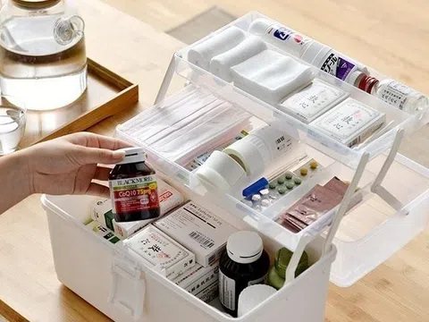 Mùa cúm nên có những loại thuốc cơ bản nào trong tủ thuốc gia đình?