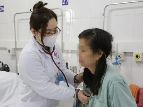 Phổi trắng xóa, phải thở oxy vì biến chứng cúm A