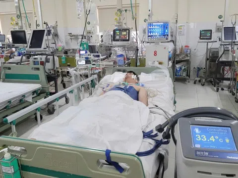 Cứu một bệnh nhân ngưng tim, ngưng thở sau khi bị cúm